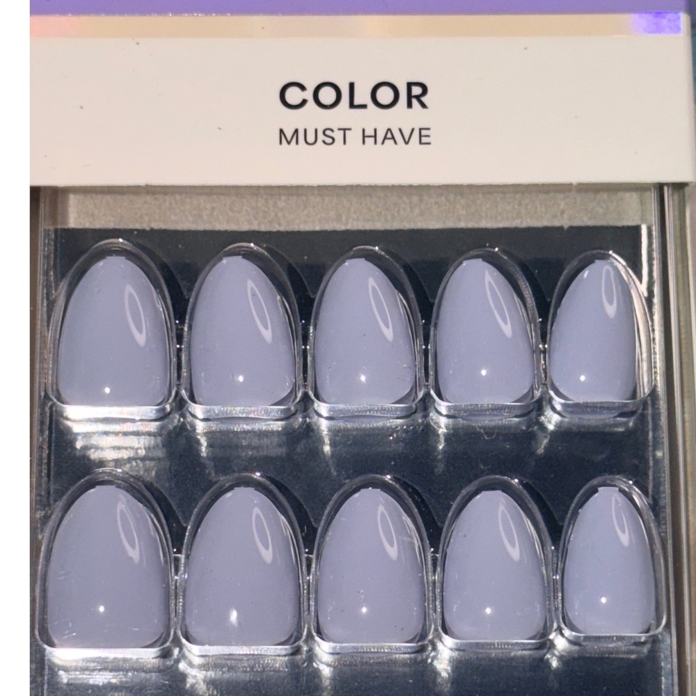 KISS Core Color Must Have Press On Nails Short Almond Periwinkle Blue 22573 CC30